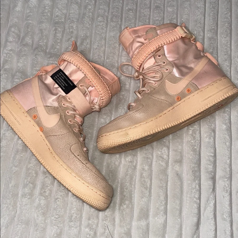 Nike Special Field Air Force 1 in “Orange Pulse” | Size 11 Women